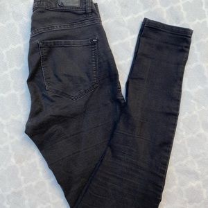 GARAGE SIZE 01 BLACK JEANS